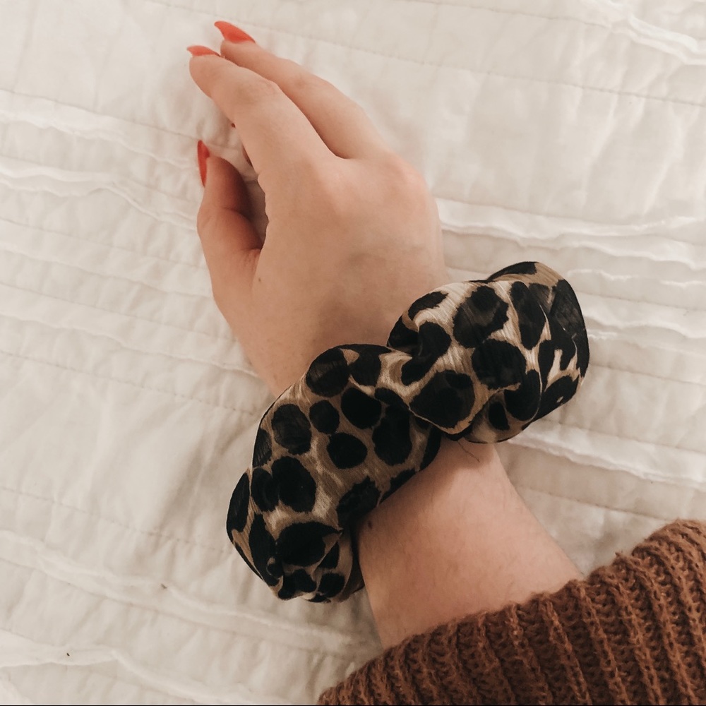 Leopard Print Scrunchie - Picture 2 of 2